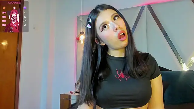 Snapshot of MarielQueenx chatting on 7, 3, 2025 MarielQueenx online show from 7, 3, 2025