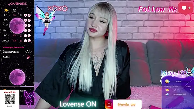 Snapshot of Eva_Evile chatting on 19, 12, 2024 Eva Evile online show from 19, 12, 2024