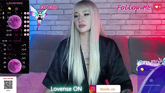 Snapshot of Eva_Evile chatting on 21, 12, 2024 Eva Evile online show from 21, 12, 2024