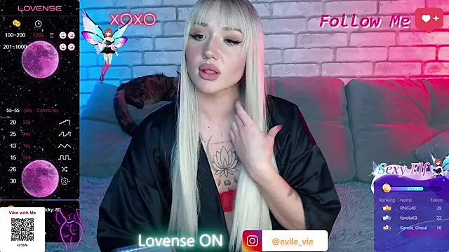 Snapshot of Eva_Evile chatting on 8, 3, 2025 Eva Evile online show from 8, 3, 2025