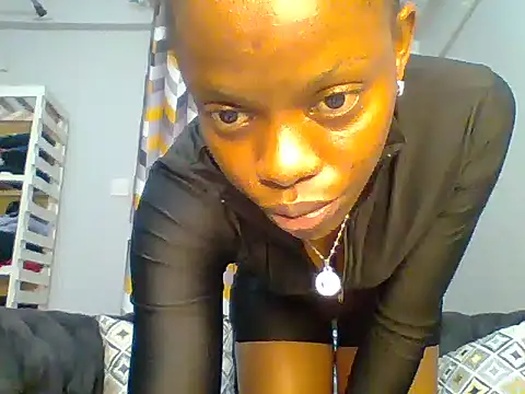 Petite 254 online show from 13, 1, 2025