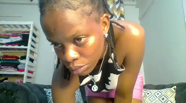Petite 254 online show from 17, 1, 2025