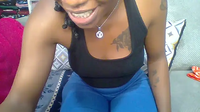 Petite 254 online show from 14, 10, 2025