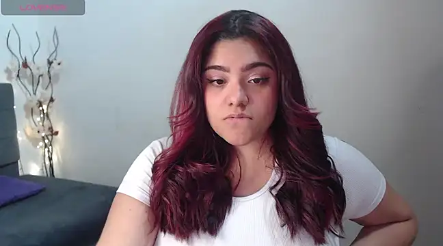 KathyGonzalez online show from 18, 2, 2025