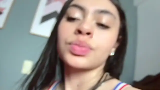 Snapshot of strawberrymia68 chatting on 14, 1, 2025 strawberrymia68 online show from 14, 1, 2025