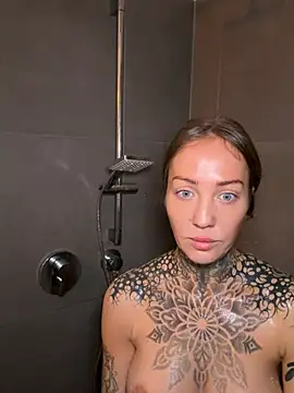 Snapshot of ElenaHaze chatting on 12, 4, 2026 ElenaHaze online show from 12, 4, 2026