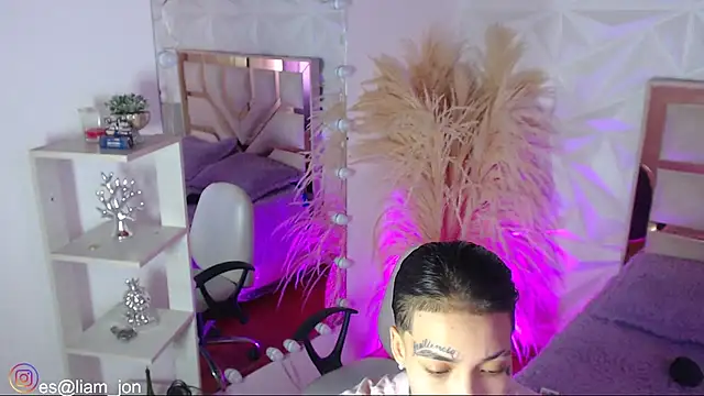 Jonesliam23 online show from 4, 2, 2026