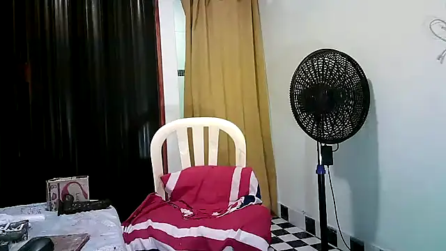 kimmiemm online show from 28, 12, 2024