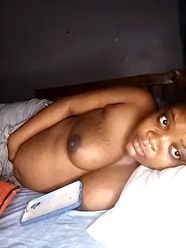 Snapshot of preettys56 chatting on 17, 10, 2025 preettys56 online show from 17, 10, 2025