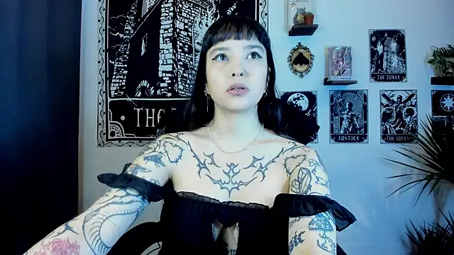 Snapshot of Demongirl6666 chatting on 15, 10, 2025 Demongirl6666 online show from 15, 10, 2025