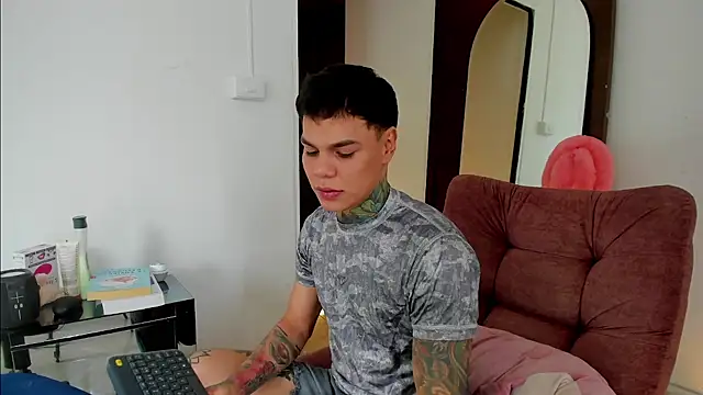 Jordyrodriiguez online show from 30, 10, 2025