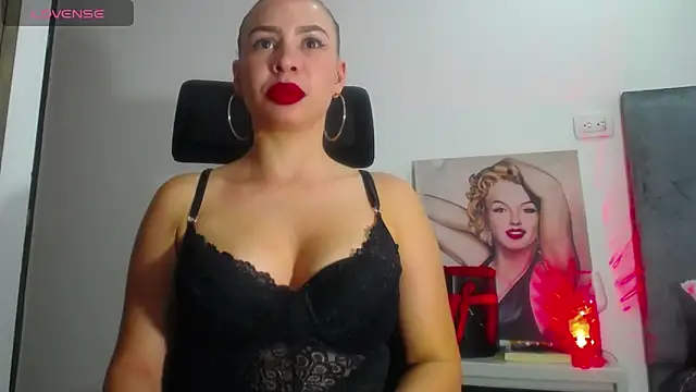 Snapshot of Shantalhotx69 chatting on 14, 12, 2024 Shantalhotx69 online show from 14, 12, 2024