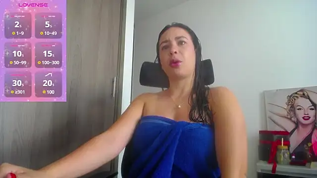 Snapshot of Shantalhotx69 chatting on 20, 1, 2025 Shantalhotx69 online show from 20, 1, 2025