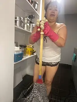 Sweeetness Milf online show from 14, 11, 2025