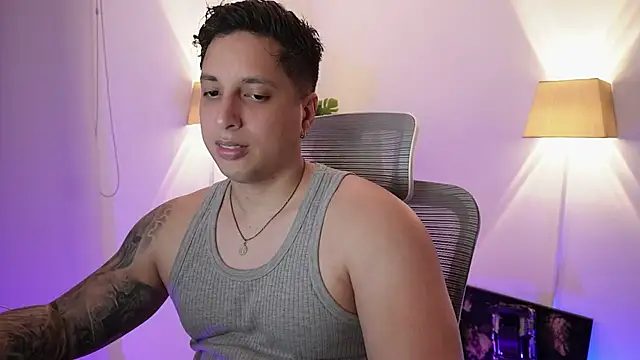 Snapshot of appolo_allen chatting on 30, 6, 2026 appolo allen online show from 30, 6, 2026