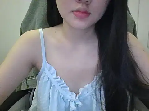 Yin-girl online show from 27, 9, 2025