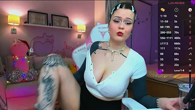 Snapshot of lisa_moonlight chatting on 16, 12, 2024 lisa moonlight online show from 16, 12, 2024