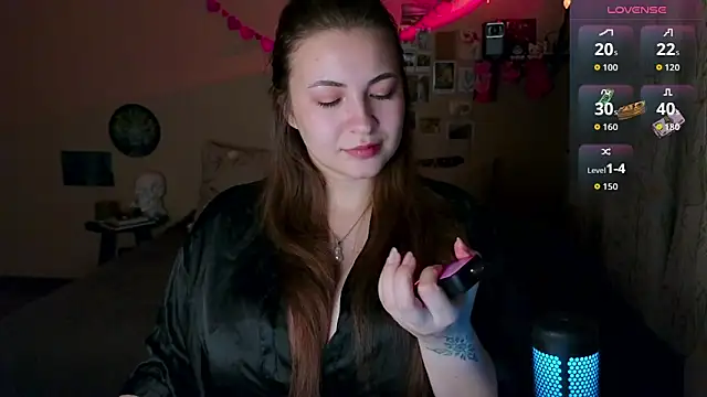 LisaCase online show from 10, 3, 2026