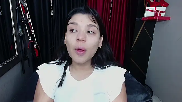 Snapshot of AvaLusty chatting on 10, 2, 2025 AvaLusty online show from 10, 2, 2025