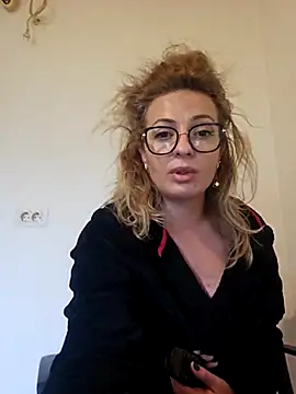 Selenna emma online show from 2, 10, 2025