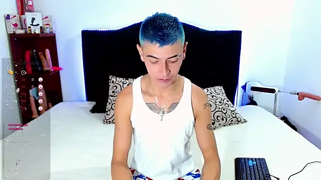  snopyy  online show from 13, 10, 2025