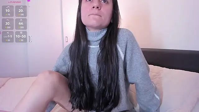 Snapshot of guccipussy1 chatting on 5, 2, 2025 guccipussy1 online show from 5, 2, 2025