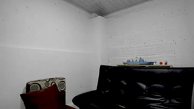 Snapshot of Himoreno25 chatting on 14, 2, 2025 Himoreno25 online show from 14, 2, 2025