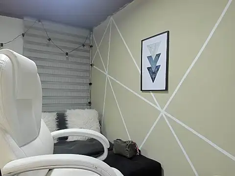 Enma  clark online show from 24, 10, 2025