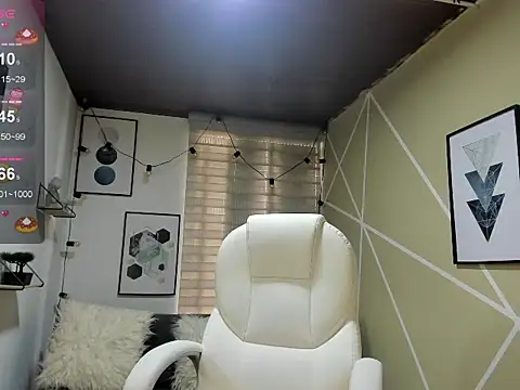 Enma  clark online show from 5, 11, 2025