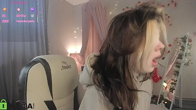 Snapshot of Vanessa_Walters chatting on 15, 3, 2026 Vanessa Walters online show from 15, 3, 2026