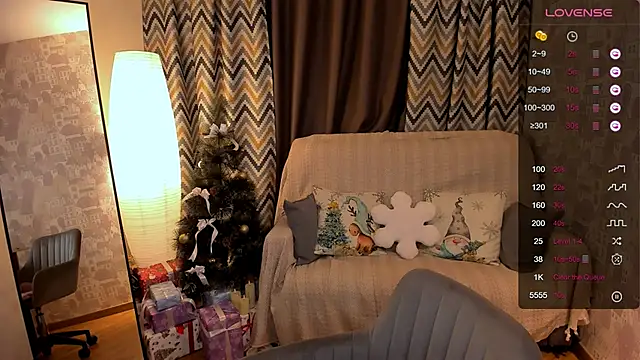 Snapshot of annacooleman chatting on 4, 1, 2025 annacooleman online show from 4, 1, 2025