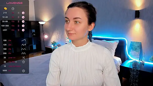 Snapshot of annacooleman chatting on 12, 1, 2025 annacooleman online show from 12, 1, 2025