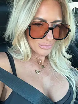 blondiluvsanal online show from 4, 10, 2025