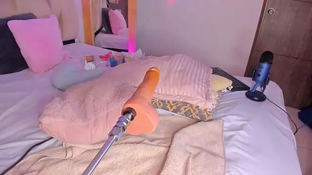 Snapshot of brendaruiz chatting on 16, 1, 2025 brendaruiz online show from 16, 1, 2025