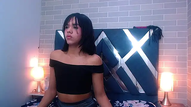 Snapshot of AndreaGil_ chatting on 23, 2, 2025 AndreaGil  online show from 23, 2, 2025