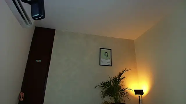 SweetJennaa online show from 12, 4, 2026