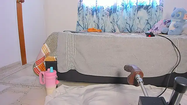 Snapshot of lily_evil chatting on 19, 12, 2025 lily evil online show from 19, 12, 2025