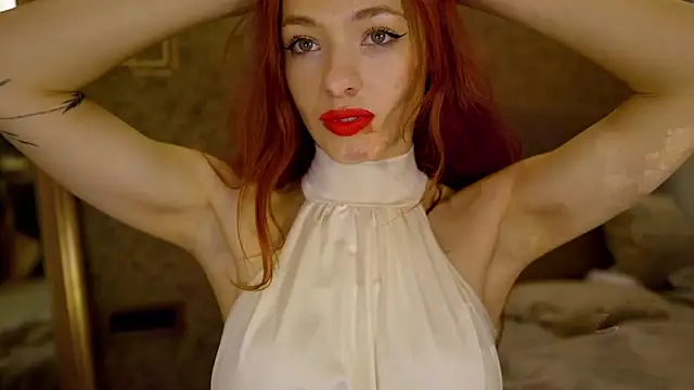 Snapshot of MiaRouge chatting on 15, 5, 2026 MiaRouge online show from 15, 5, 2026
