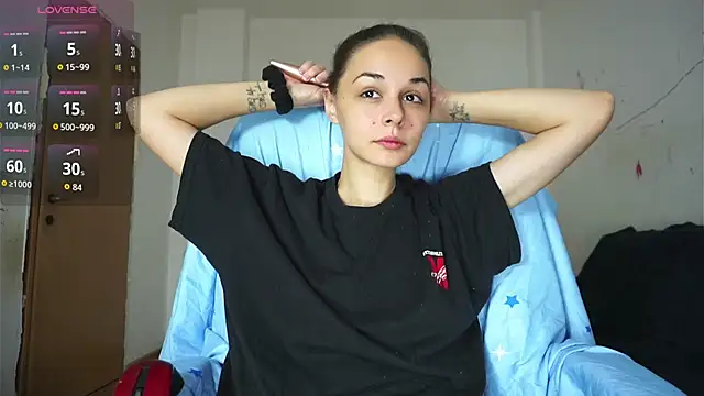 Snapshot of Miss__Bia chatting on 27, 10, 2025 Miss  Bia online show from 27, 10, 2025