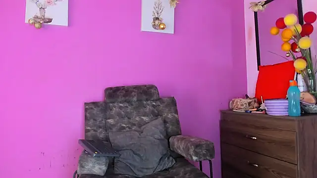 Snapshot of jade_brunnette chatting on 7, 1, 2025 jade brunnette online show from 7, 1, 2025