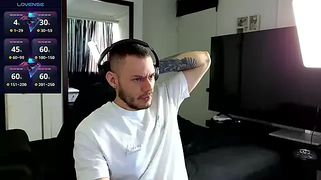 Snapshot of AceDKSR chatting on 14, 2, 2025 AceDKSR online show from 14, 2, 2025