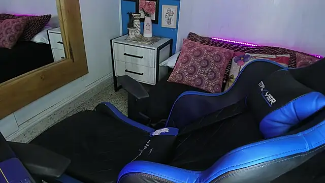 VladHellsing4 online show from 8, 12, 2024