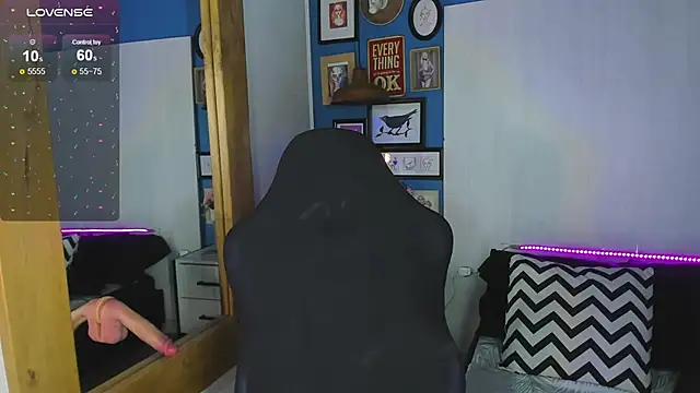 VladHellsing4 online show from 19, 11, 2025