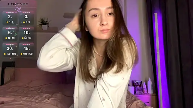 Snapshot of Eva_Eva_ chatting on 24, 9, 2025 Eva Eva online show from 24, 9, 2025