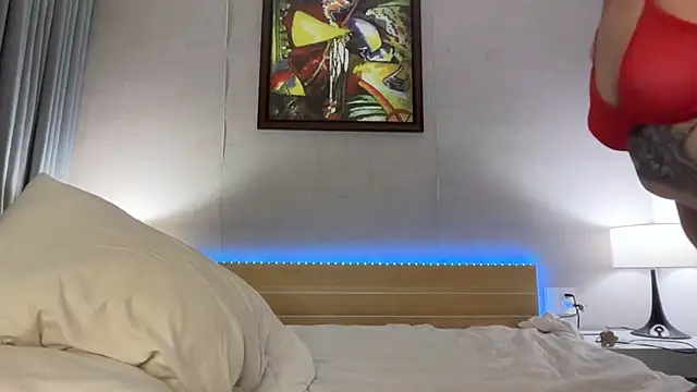 Snapshot of MiaDavis21 chatting on 11, 3, 2026 MiaDavis21 online show from 11, 3, 2026