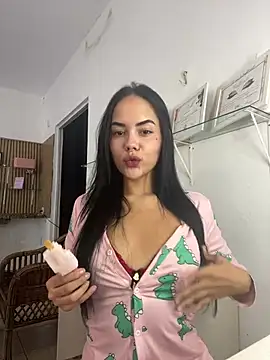 vicky tt online show from 10, 3, 2025