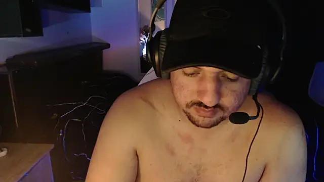 Snapshot of arthur_94 chatting on 6, 2, 2025 arthur 94 online show from 6, 2, 2025