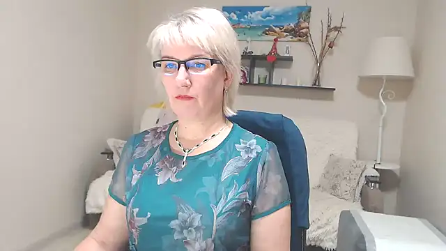 Snapshot of FleurMays chatting on 4, 12, 2024 FleurMays online show from 4, 12, 2024