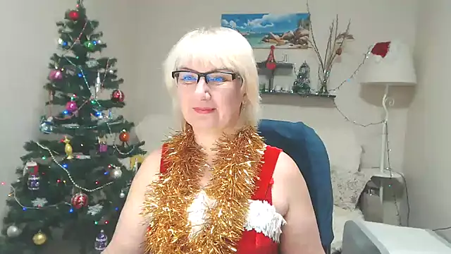 Snapshot of FleurMays chatting on 25, 12, 2024 FleurMays online show from 25, 12, 2024