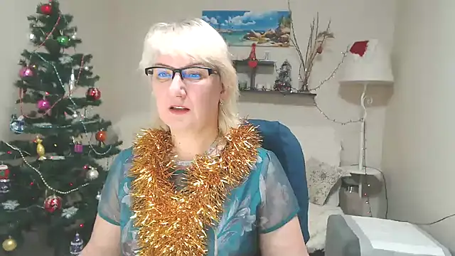 Snapshot of FleurMays chatting on 29, 12, 2024 FleurMays online show from 29, 12, 2024